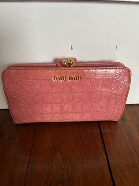 Miu Miu Pink Croc-Embossed Leather Wallet